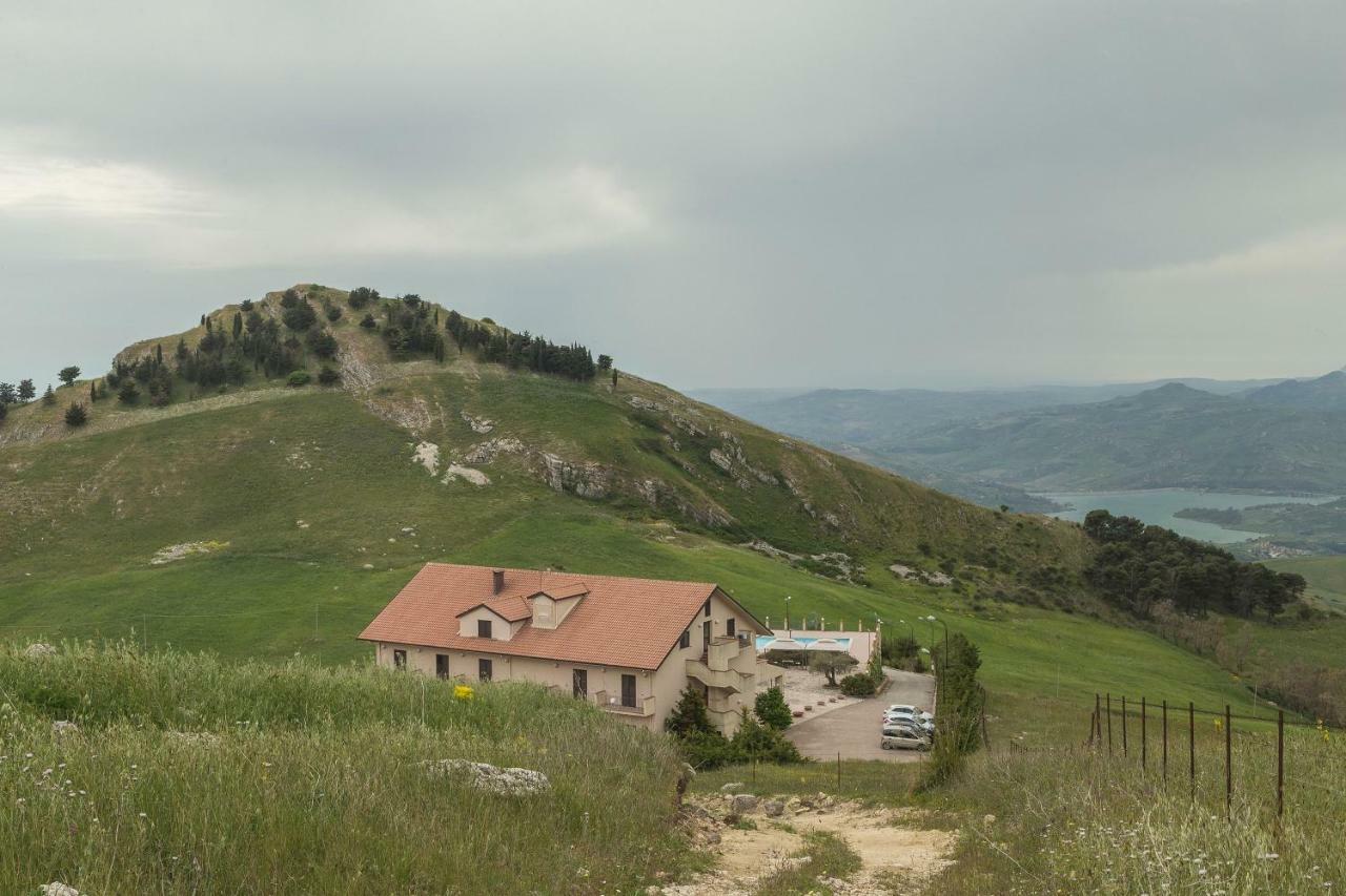 Pigna D'Oro Country Hotel Santo Stefano Quisquina Εξωτερικό φωτογραφία